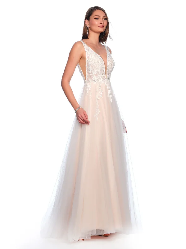 Chic Style, Always In Vogue Wedding Dress by Dave and Johnny 11466