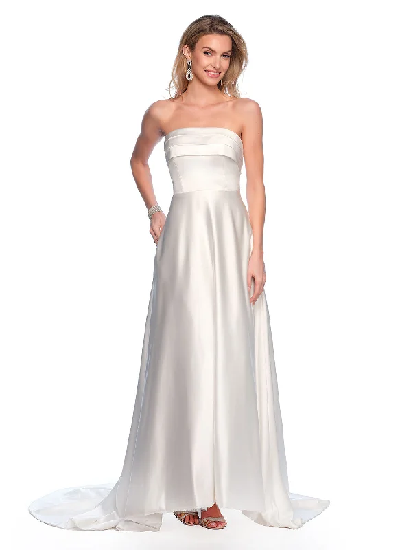 Stay Ahead In Style Wedding Dress by Dave and Johnny 10652