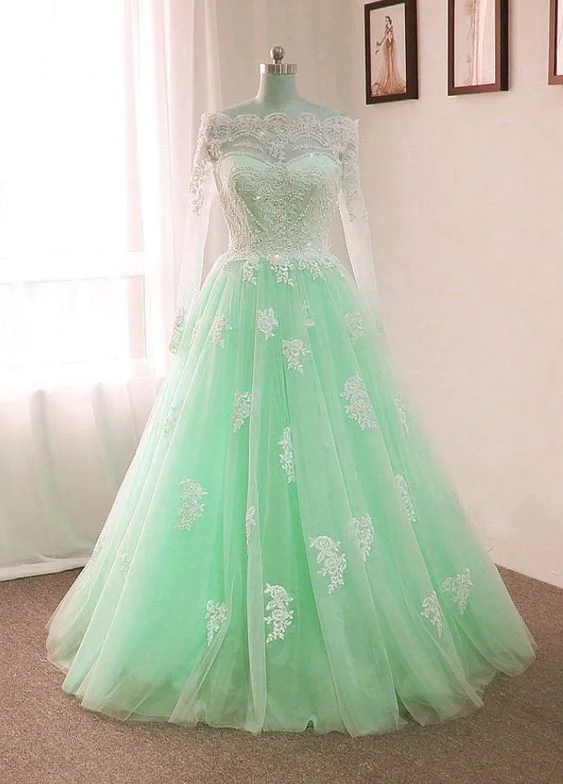 Fashion Forward Off The Shoulder Tulle Floor Length Wedding prom Dresses Lace Appliques cg5408