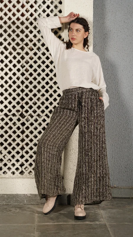 Sophisticated Fashion Dara Linen Pant in Onyx