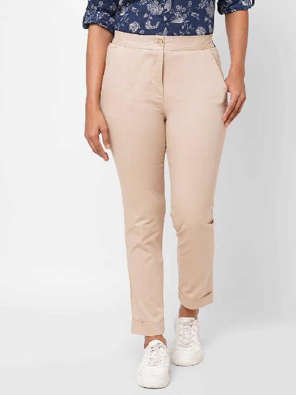 Street Chic Discounts Women's Beige Cotton Lycra Slim Fit Pant