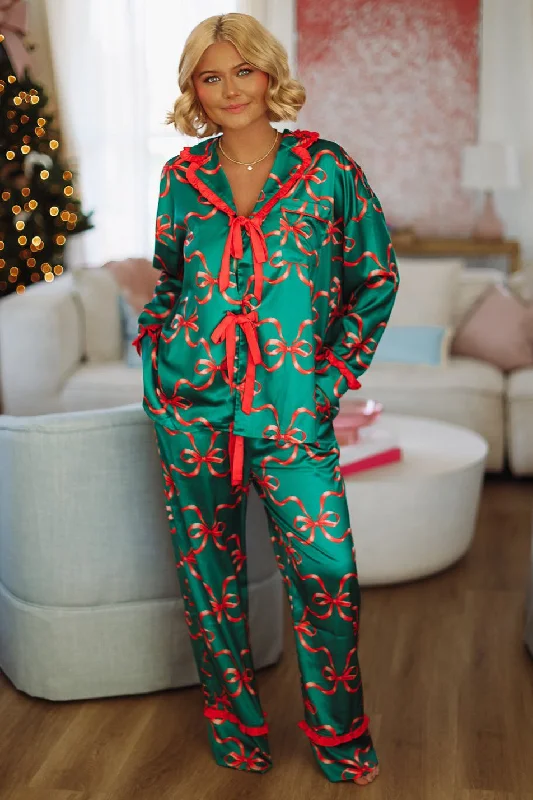 Chic & Modern Sales Christmas Present Pants and Top Pajama set - Green and Red